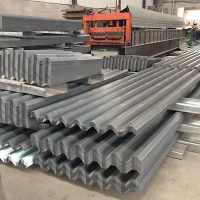 0.12-1.2mm Folha corrugada 30-150g Painel de telhado galvanizado por imersão a quente com personalização