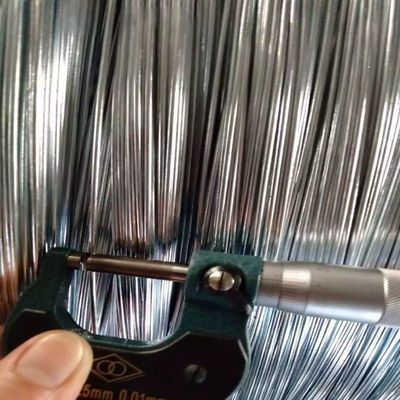 Fios galvanizados de aço carbono de alta resistência, revestidos com zinco, com certificação ISO