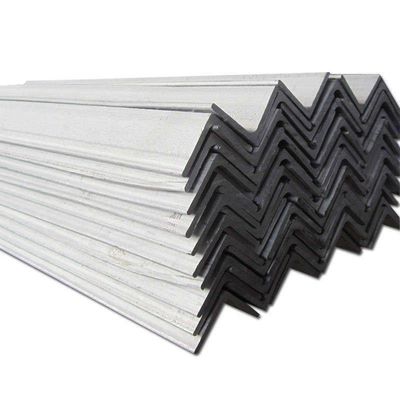 Pedido personalizado 0,5-25 mm laminado a quente/a frio S235jr-S335jr ângulo de canto de aço carbono