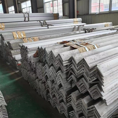A36/Q235/S235jr/Ss400 Aço galvanizado de ângulo igual para largura personalizada e prazo EXW