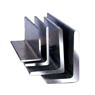 Q235 Q355 Ferro laminado a quente de aço carbono ângulo de canto de barra ângulo de ferro com largura 20-240 mm