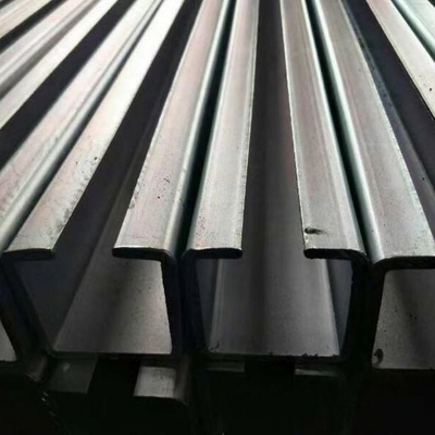 Aço galvanizado de viga ZC de canais U com superfície de rolamento a quente