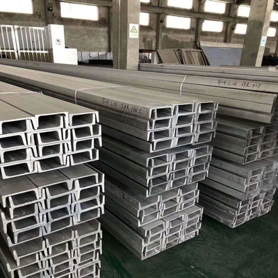 S235jr S355jr A36 Ss400 Profil de aço laminado a quente C canal 550 mm Estrutura de aço inoxidável