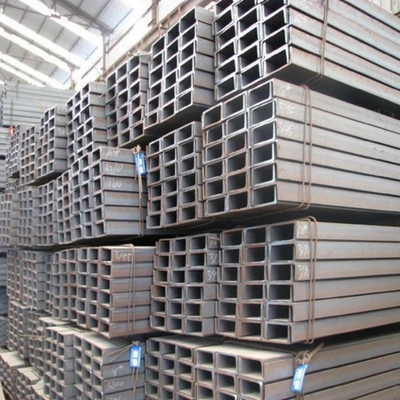 5-12m comprimento galvanizado a quente U Beam Canal S275jr S355jr Ss400 St37 St52 Estrutura de aço galvanizado Q235 Canal de aço personalização