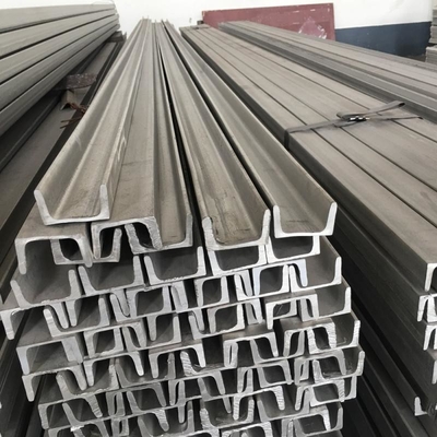 Perfil de revestimento galvanizado a quente para construção não perfurado 5-12m de comprimento