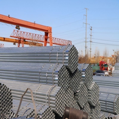 Tubo de aço galvanizado soldado 5.8/6m/11.8m/12m Tubo de aço carbono laminado a quente sem costura